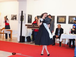 Fashion Show in der Contemplor Galerie Wien am 14. 03. 2024